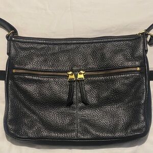 Fossil Black Leather Crossbody Bag with Gold Zipper